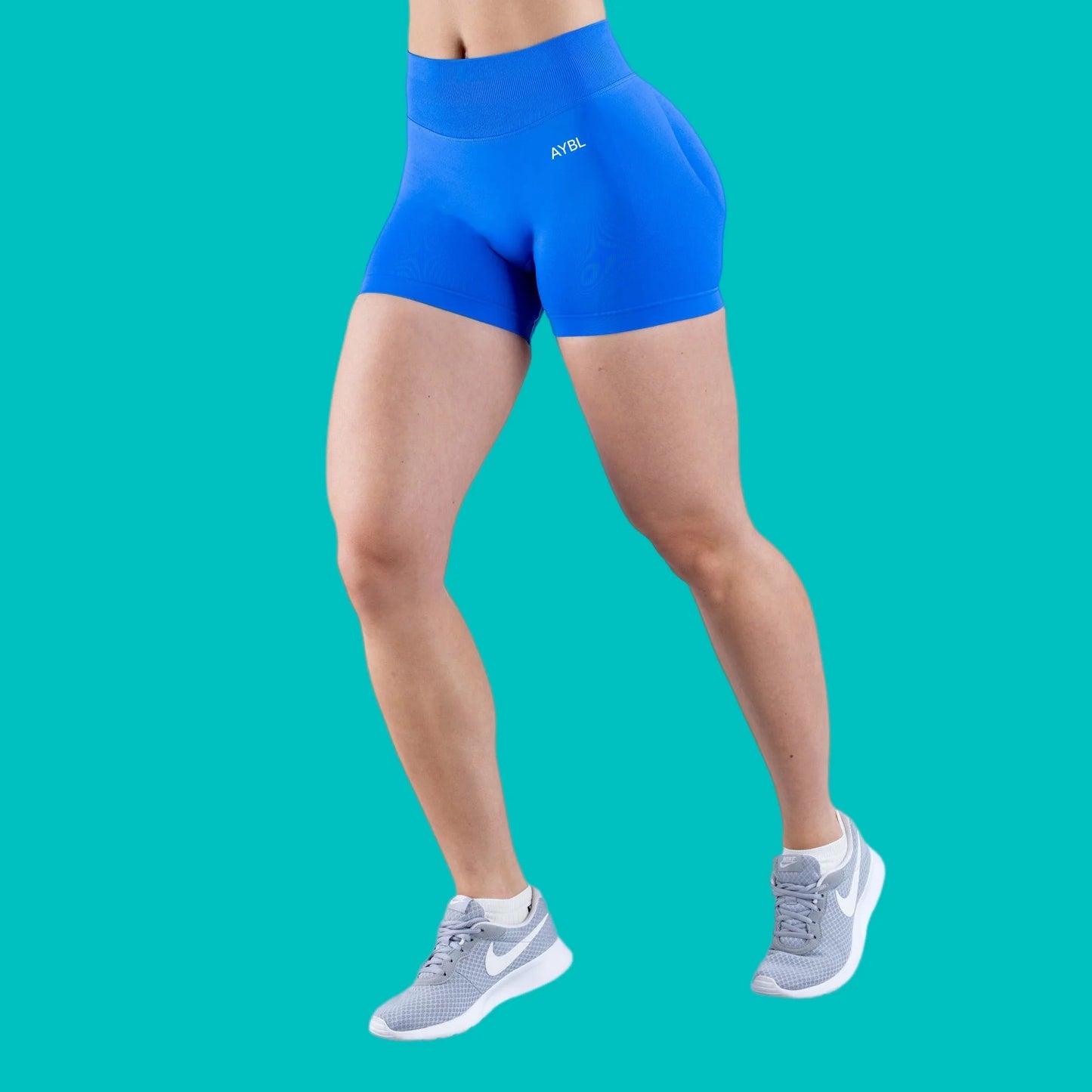 Women Seamless Halter Neck Yoga Set With High Waist Shorts