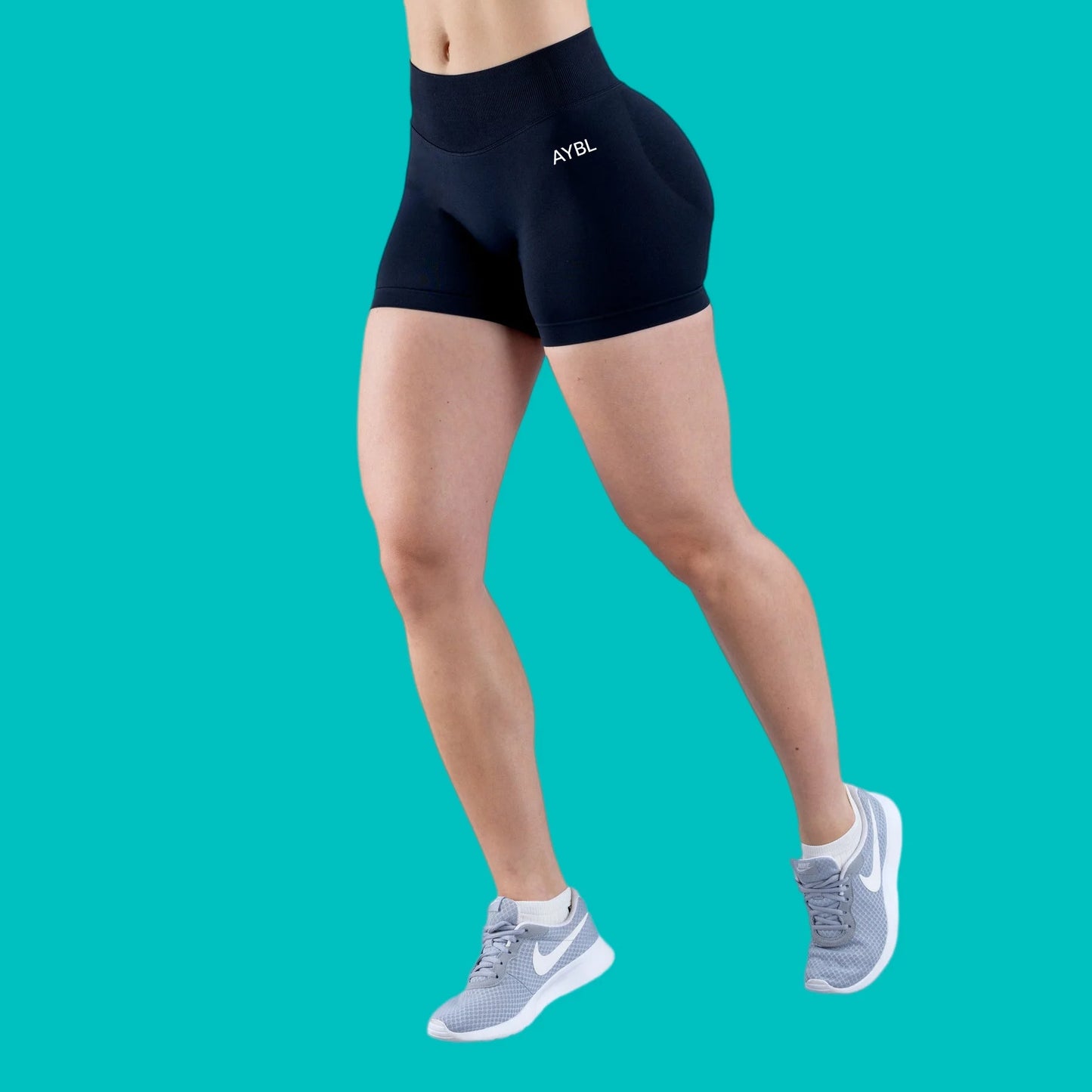 Women Seamless Halter Neck Yoga Set With High Waist Shorts