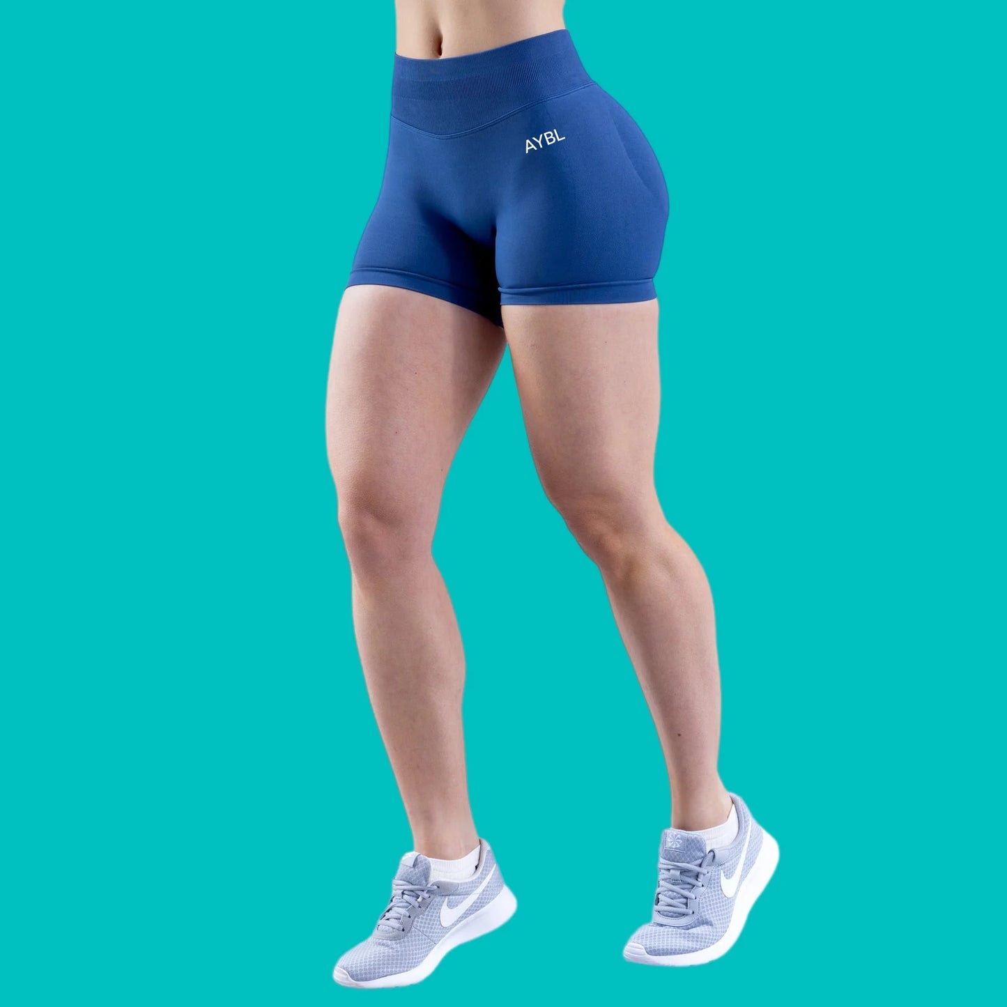 Women Seamless Halter Neck Yoga Set With High Waist Shorts