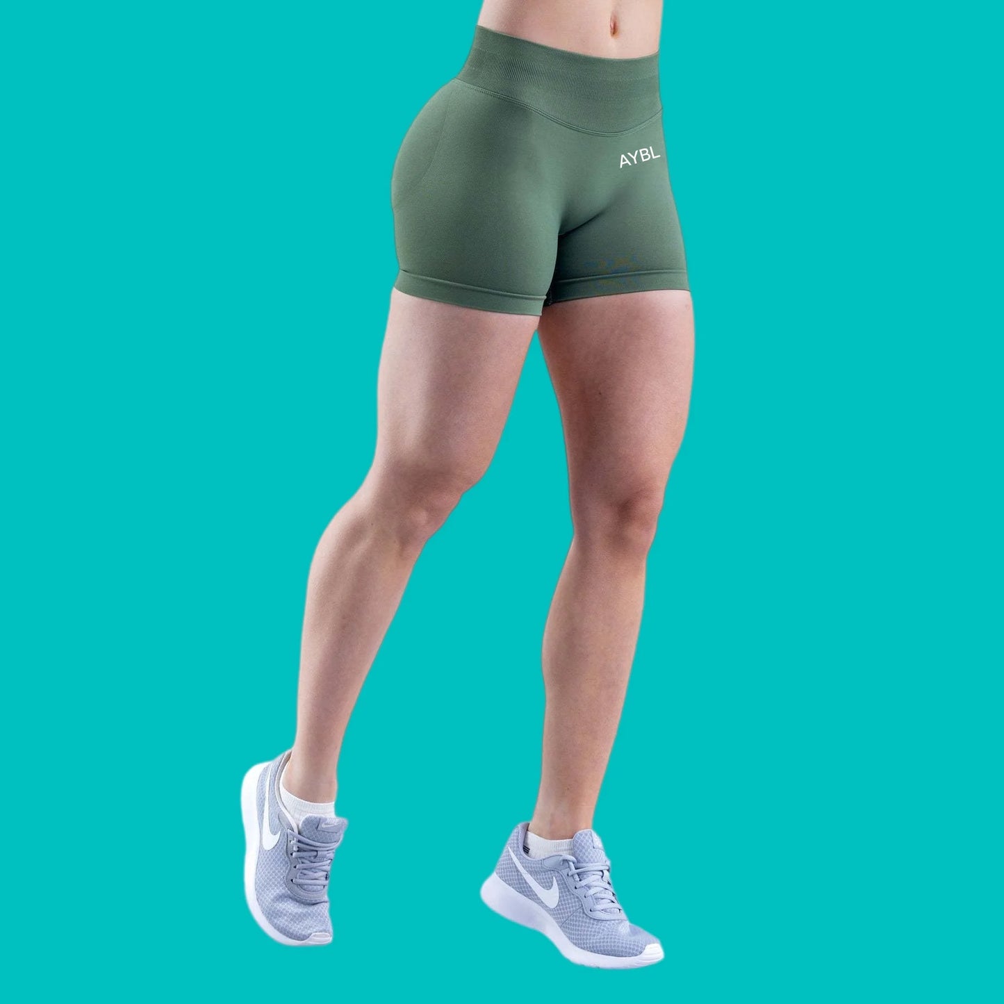 Women Seamless Halter Neck Yoga Set With High Waist Shorts